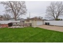 6843 Lone Elm Dr, Caledonia, WI 53402 by Shorewest Realtors $259,900