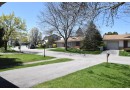 9243 W Green View Ct, Milwaukee, WI 53224 by Shorewest Realtors $170,000