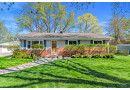 6340 N Willow Glen Ln, Glendale, WI 53209 by Shorewest Realtors $320,000