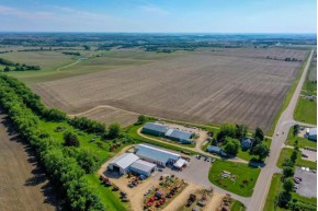 200 +/- ACRES County Road Dr