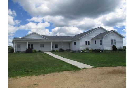 S6911 County Road D, Loganville, WI 53943