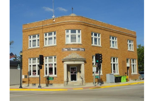 2 N Main Street, Mayville, WI 53050