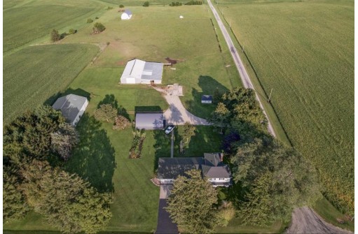 2018 S Holland Rd, Gratiot, WI 53541