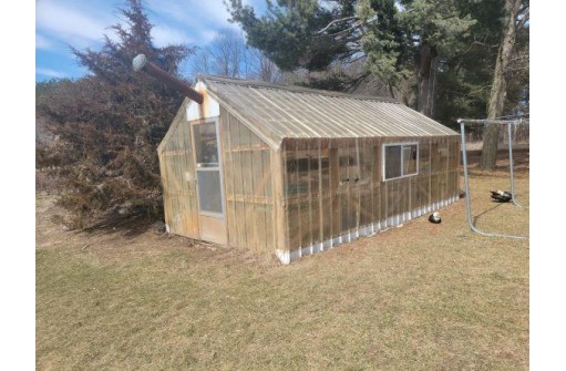 W9355 Hastings Road, Elroy, WI 53929