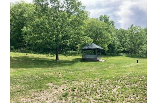 607 Highway 80, Muscoda, WI 53573