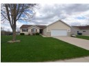 418 Whitetail Way, Deerfield, WI 53531