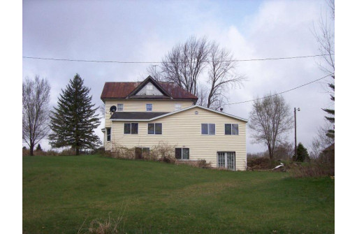 W6726 Puckaway Road, Markesan, WI 53946