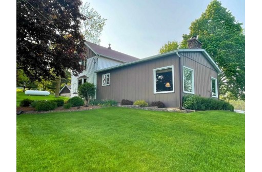 8250 N Riley Road, Verona, WI 53593-9080