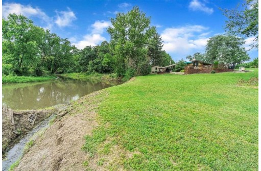 N1948 Dill Road, Browntown, WI 53522