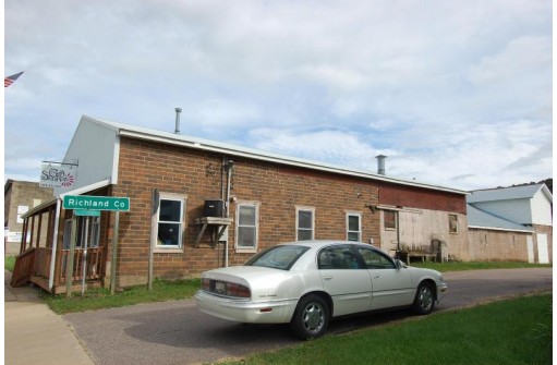 211 W Commercial Street, Viola, WI 54664