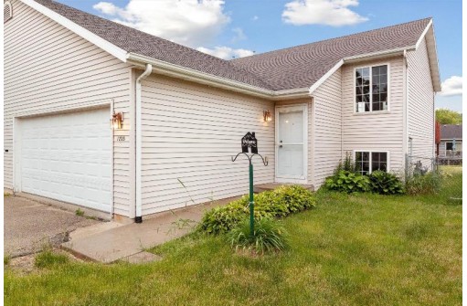 1205 Winston Drive, Edgerton, WI 53534