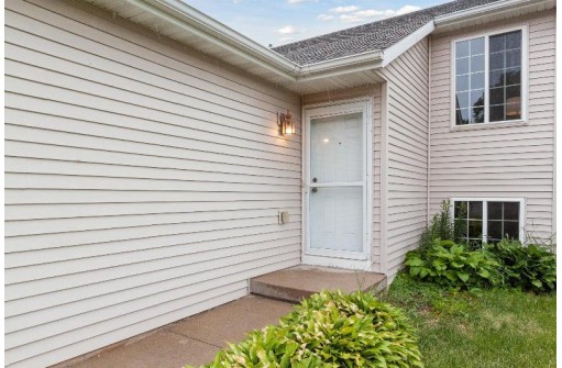 1205 Winston Drive, Edgerton, WI 53534