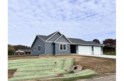 61594 Park View Drive, Prairie Du Chien, WI 53821