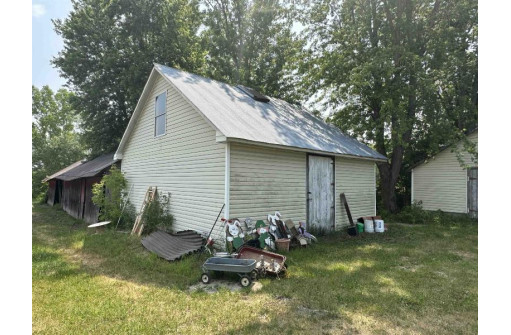 W6135 Genevieve Street, Mauston, WI 53948