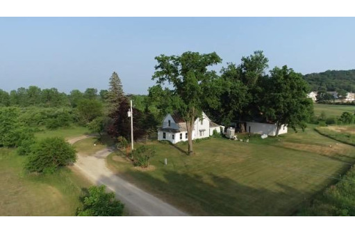 W6135 Genevieve Street, Mauston, WI 53948