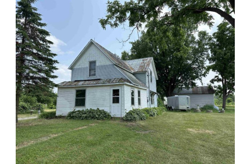 W6135 Genevieve Street, Mauston, WI 53948