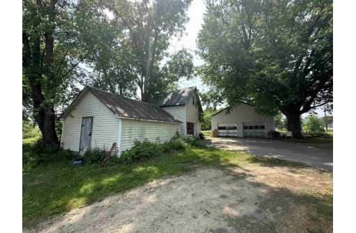 W6135 Genevieve Street, Mauston, WI 53948