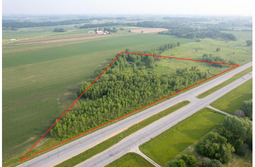 N6041 Highway 151, Beaver Dam, WI 53916