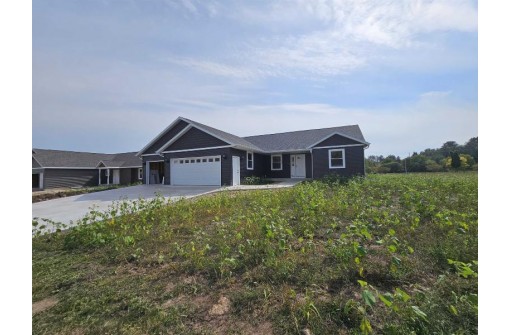 343 Village Lane, Ripon, WI 54971