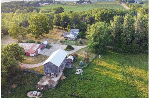 1728 S Coon Island Road, Orfordville, WI 53576