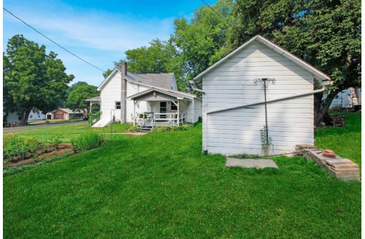 204 E Highland Street, La Farge, WI 54639