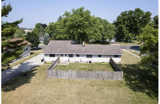 404 W Walworth Avenue, Delavan, WI 53115