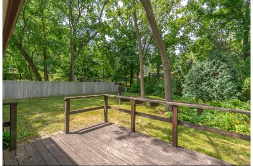 414 Wynnwood Way, Madison, WI 53705