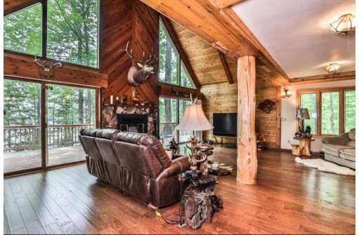 2905 Pine Island Lake Road, Eagle River, WI 54521