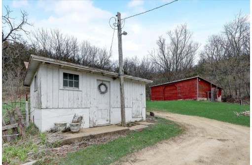 5076 Schultz Road, Black Earth, WI 53515