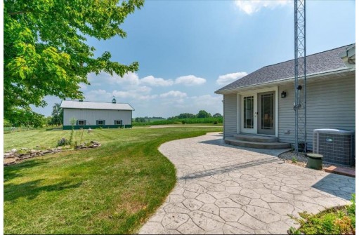 7752 Clinton Road, DeForest, WI 53532