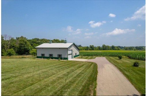 7752 Clinton Road, DeForest, WI 53532