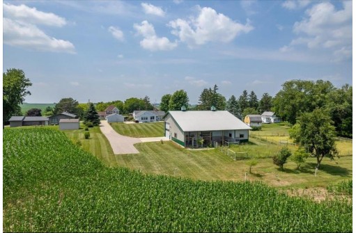 7752 Clinton Road, DeForest, WI 53532