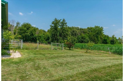 7752 Clinton Road, DeForest, WI 53532