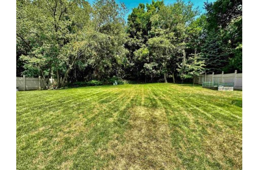 3423 Briar Crest Drive, Janesville, WI 53546