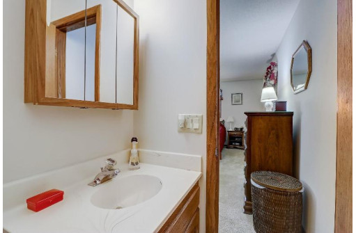 5406 Comanche Way, Madison, WI 53704