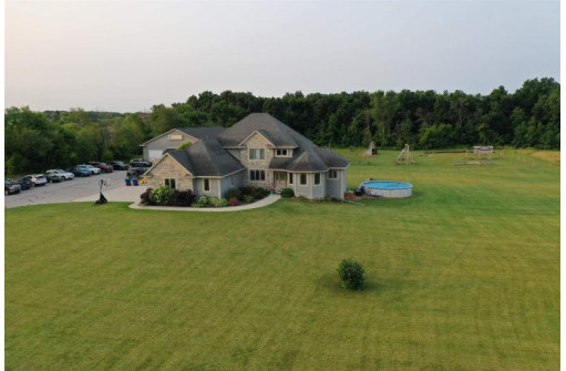 W5374 County Road B, Fond Du Lac, WI 54937