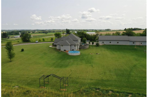 W5374 County Road B, Fond Du Lac, WI 54937