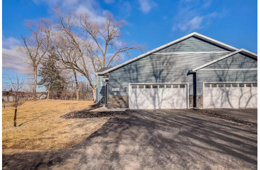 1024 N Watertown Avenue, Jefferson, WI 53549