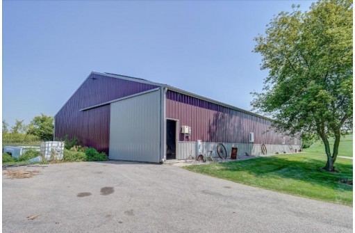 8040 Lueth Road, Sauk City, WI 53583