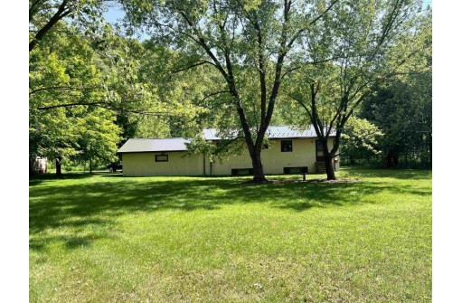 406 Riviera Street, Avoca, WI 53506