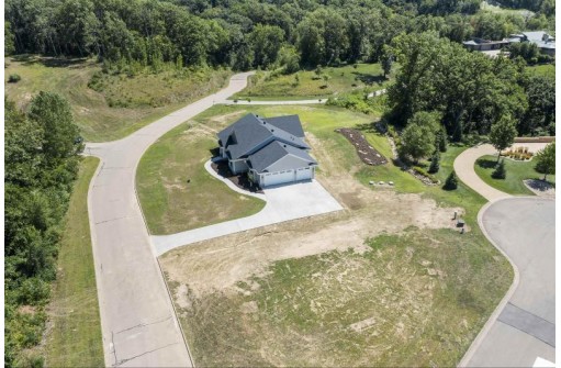 1577 Bluff Hollow Trail, Hazel Green, WI 53811