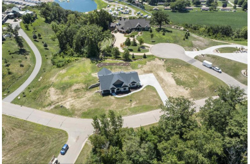 1577 Bluff Hollow Trail, Hazel Green, WI 53811