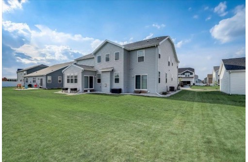 2557 Dogwood Lane, Sun Prairie, WI 53590