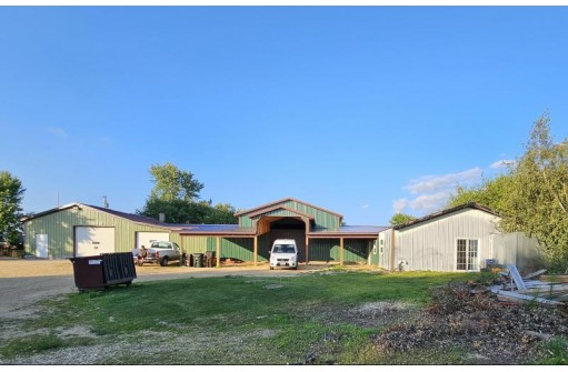 1345 Highway 23, Mineral Point, WI 53565
