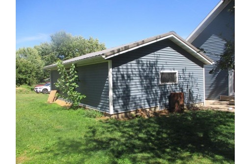 308 State Hwy 58 S, Cazenovia, WI 53924