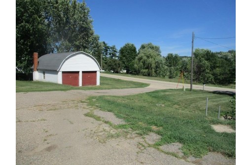 308 State Hwy 58 S, Cazenovia, WI 53924