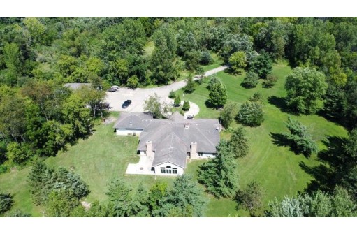 1385 Spring Road, Stoughton, WI 53589