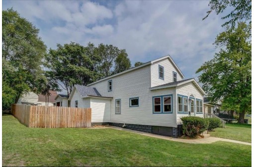 427 E Cook Street, Portage, WI 53901