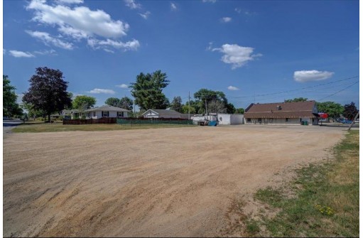 532 N Highway 51, Poynette, WI 53955