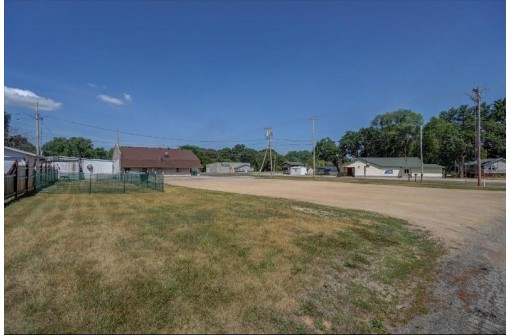 532 N Highway 51, Poynette, WI 53955